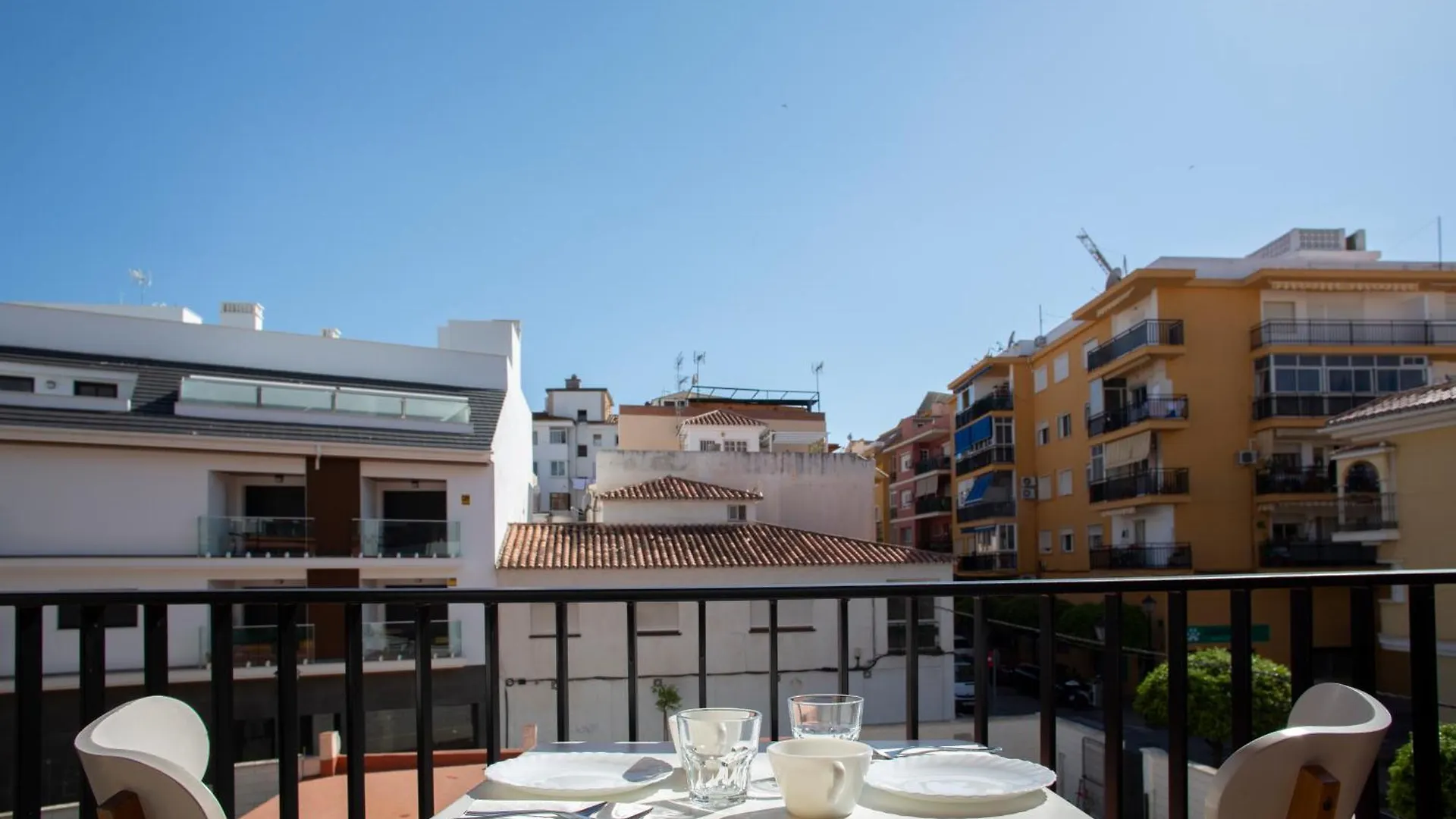 Unbeatable Location Fuengirola - 1 Step Away From Everything Apartamento